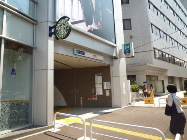 周辺にオシャレなお店が多い北参道駅。青山学院大学の最寄り駅。
